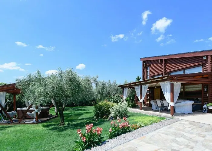 Villa - Wooden Lakkia